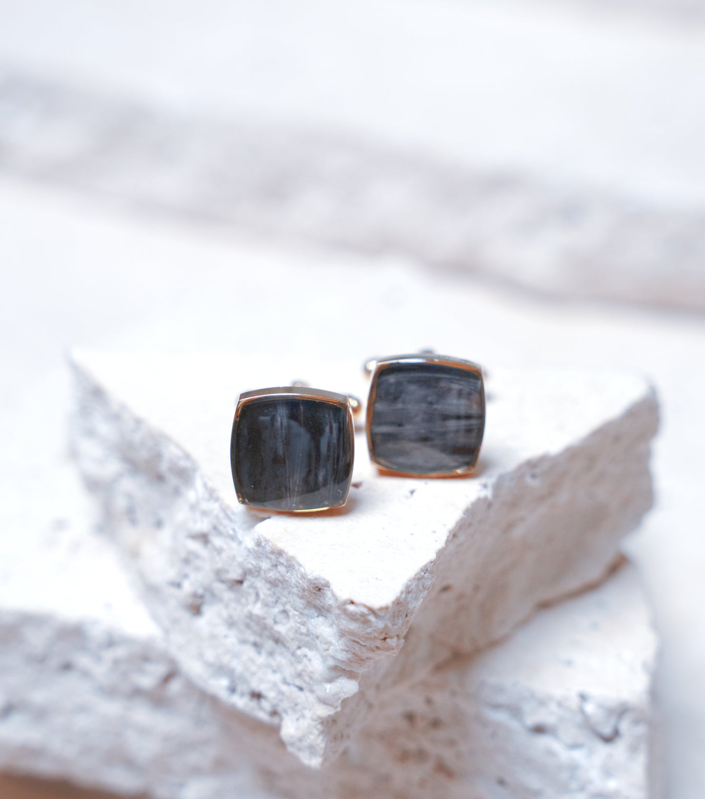 Venom Dark Cufflinks — Gold
