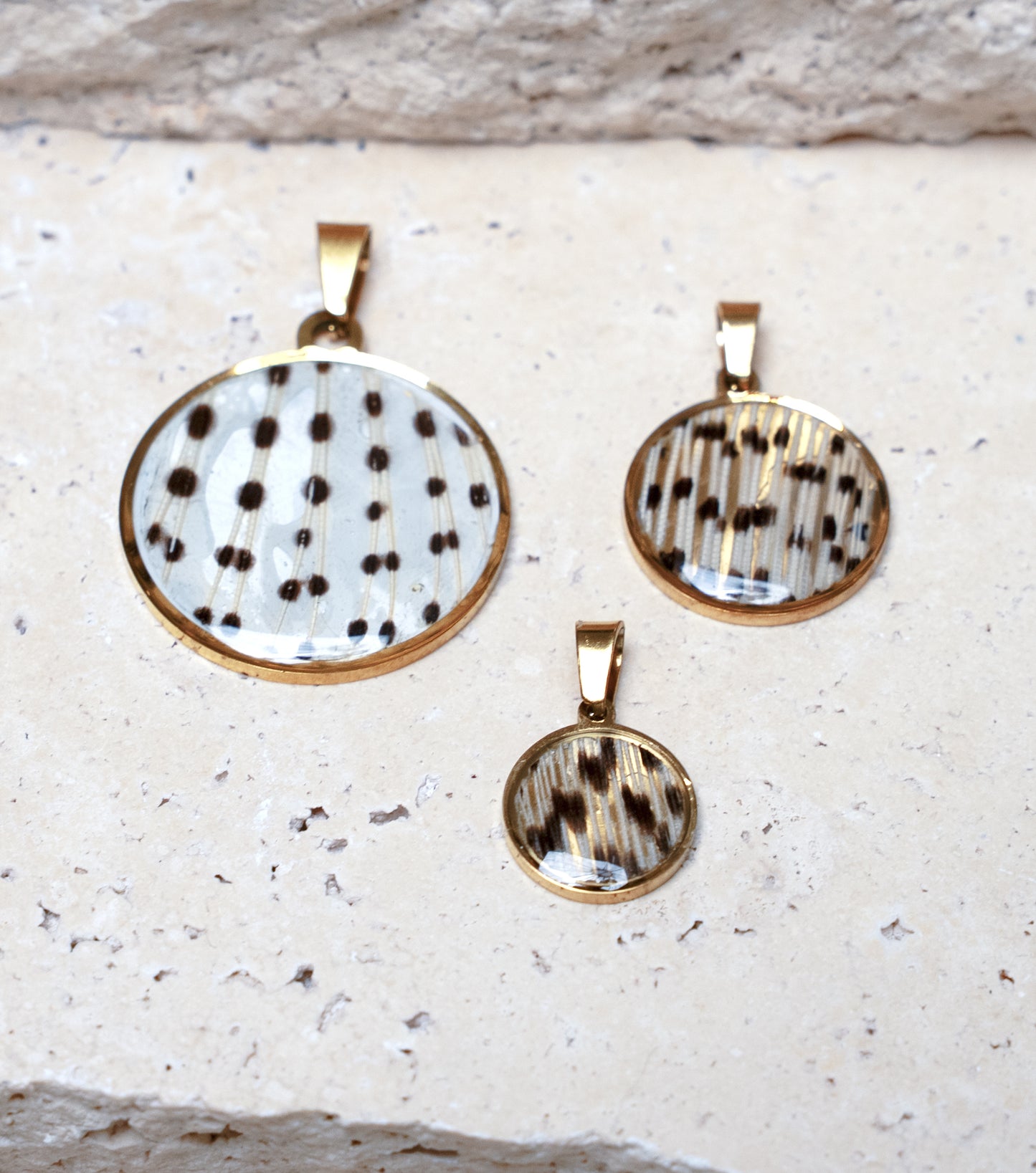 Impact Pendant — Gold Round, 13mm