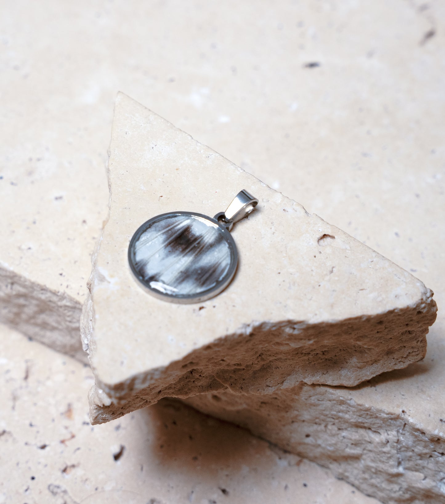 Venom Light Pendant — Stainless Steel Round, 22mm