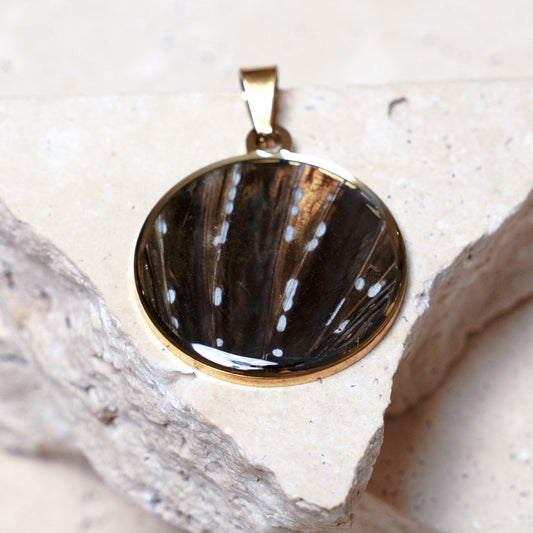 Venom Dark Pendant, Gold Round, 33mm
