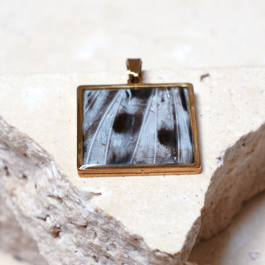 Venom Light Pendant, Gold Square, 28mm