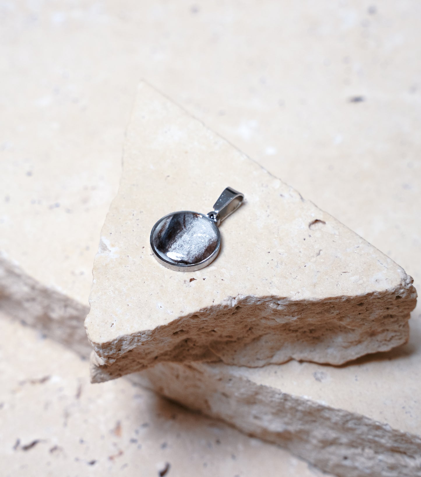 Venom Light Pendant — Stainless Steel Round, 13mm