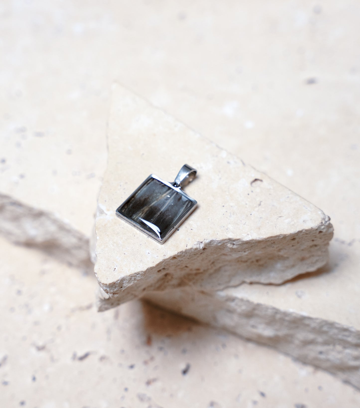 Venom Dark Pendant — Stainless Steel Square, 18mm