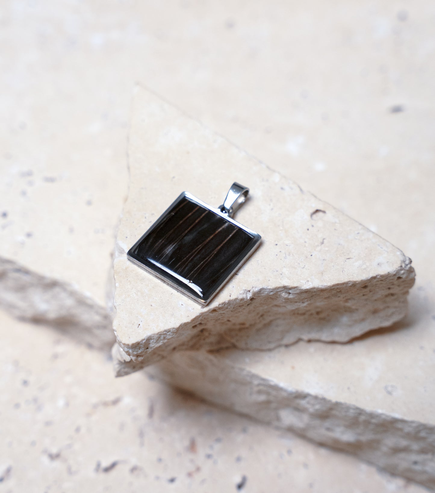 Venom Dark Pendant — Stainless Steel Square, 23mm