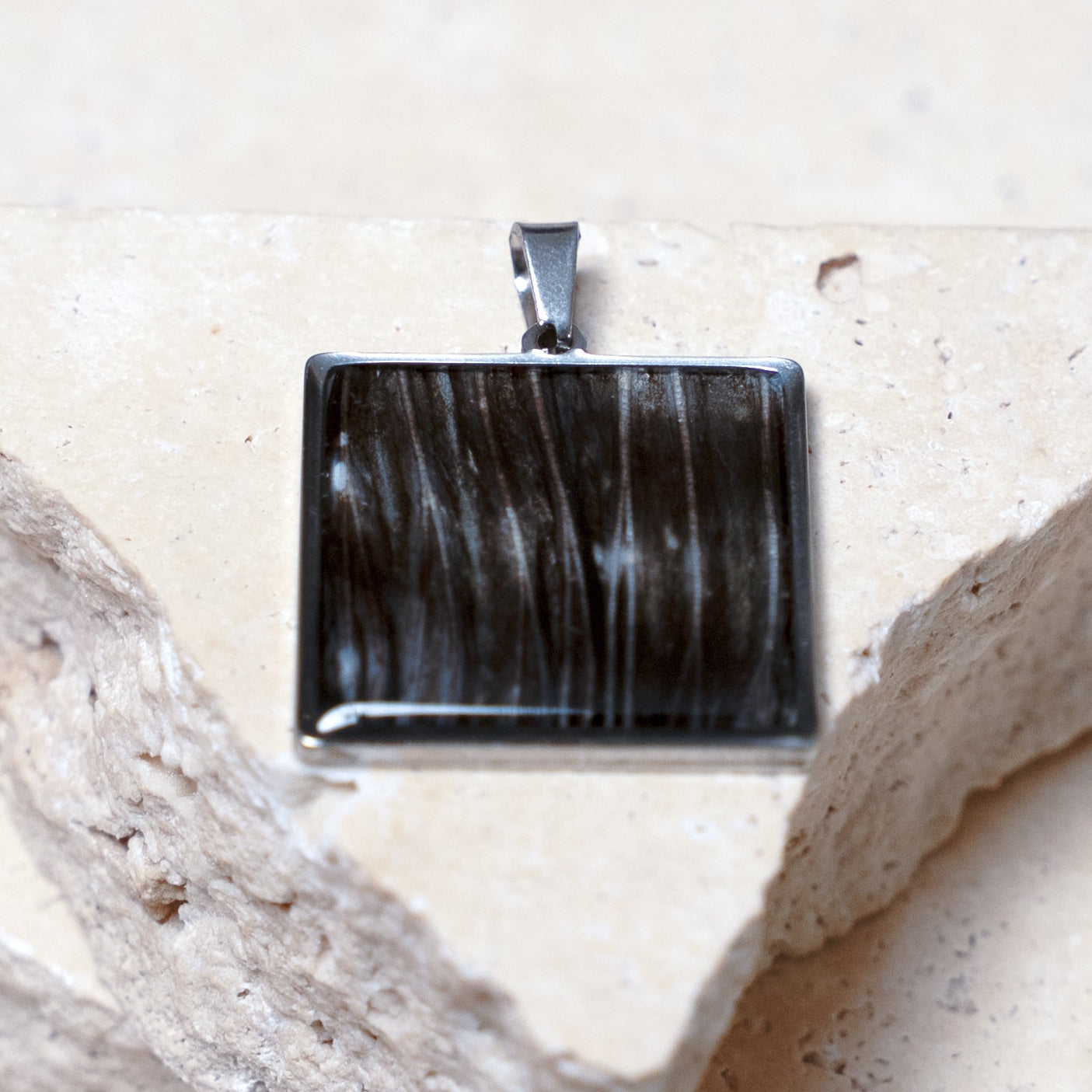 Venom Dark Pendant — Stainless Steel Square, 28mm