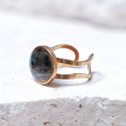 Venom Dark Ring — Gold Circle, 12mm