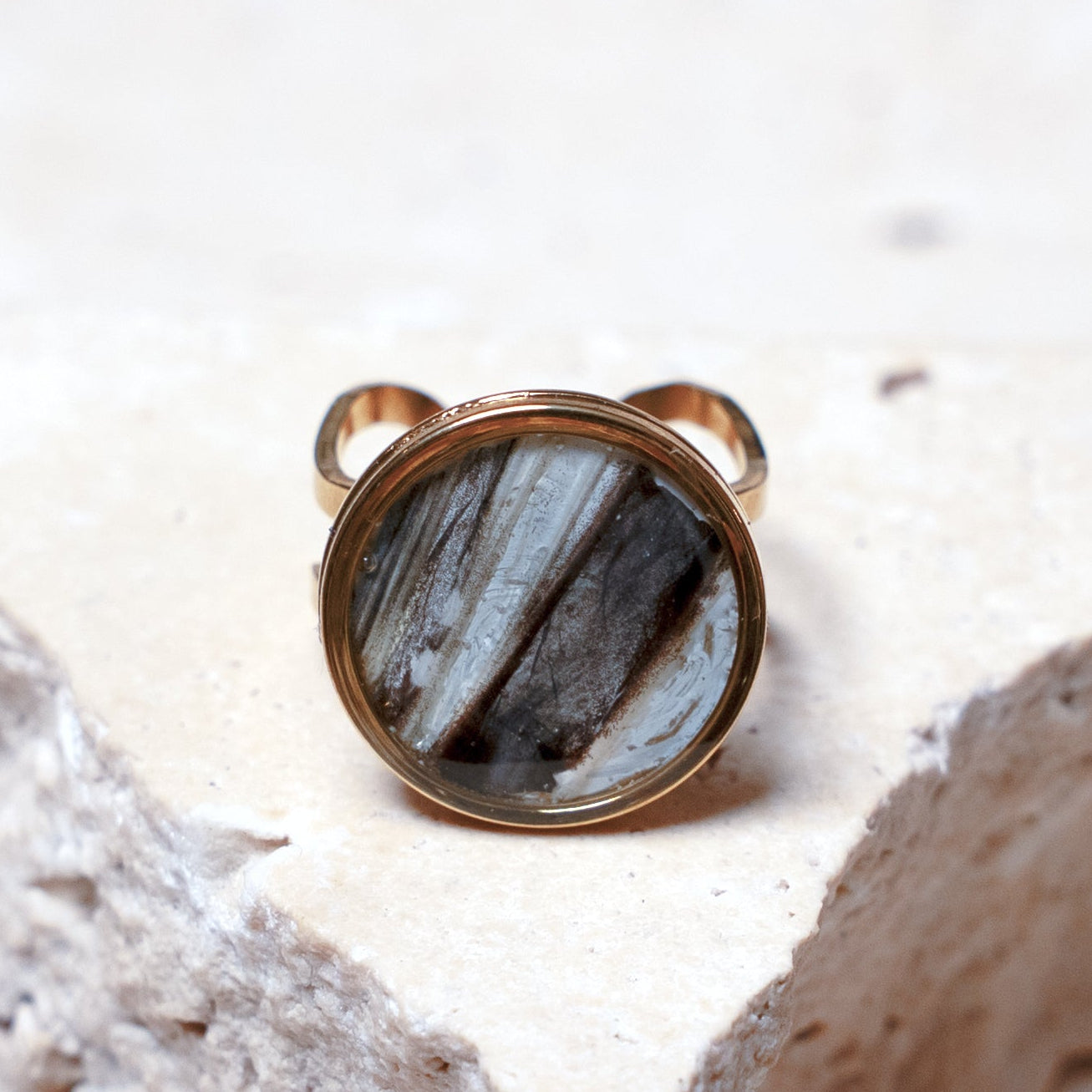 Venom Light Ring — Gold Circle, 18mm