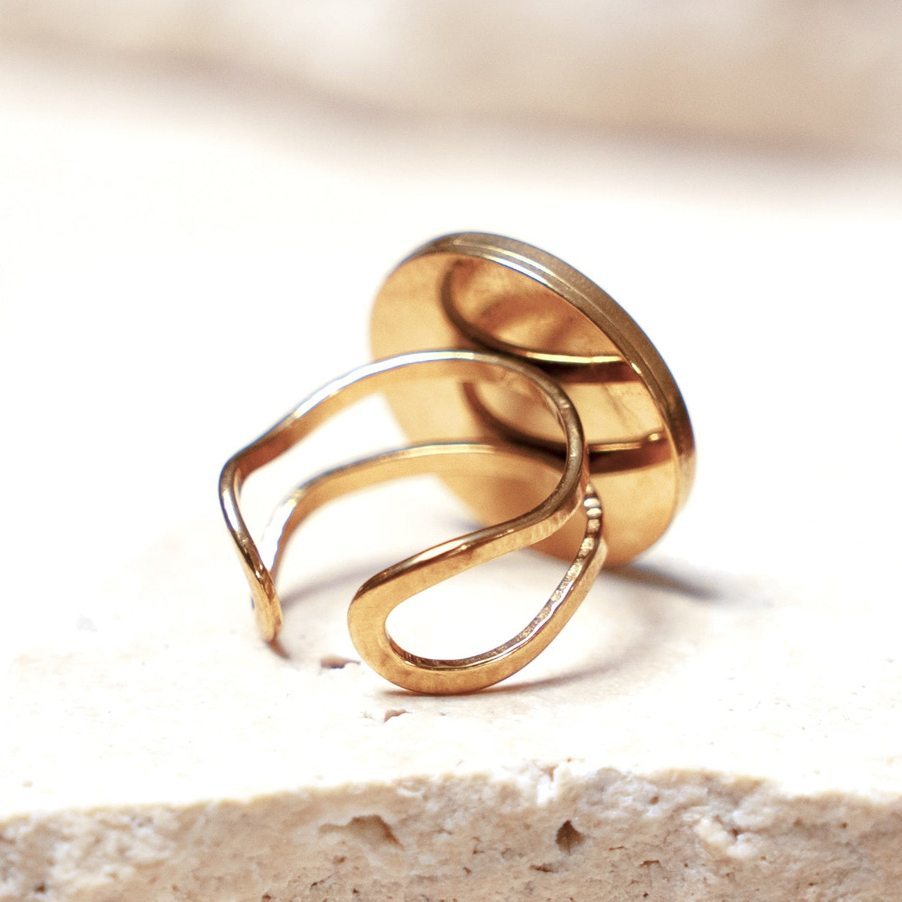 Impact Ring — Gold Circle, 18mm