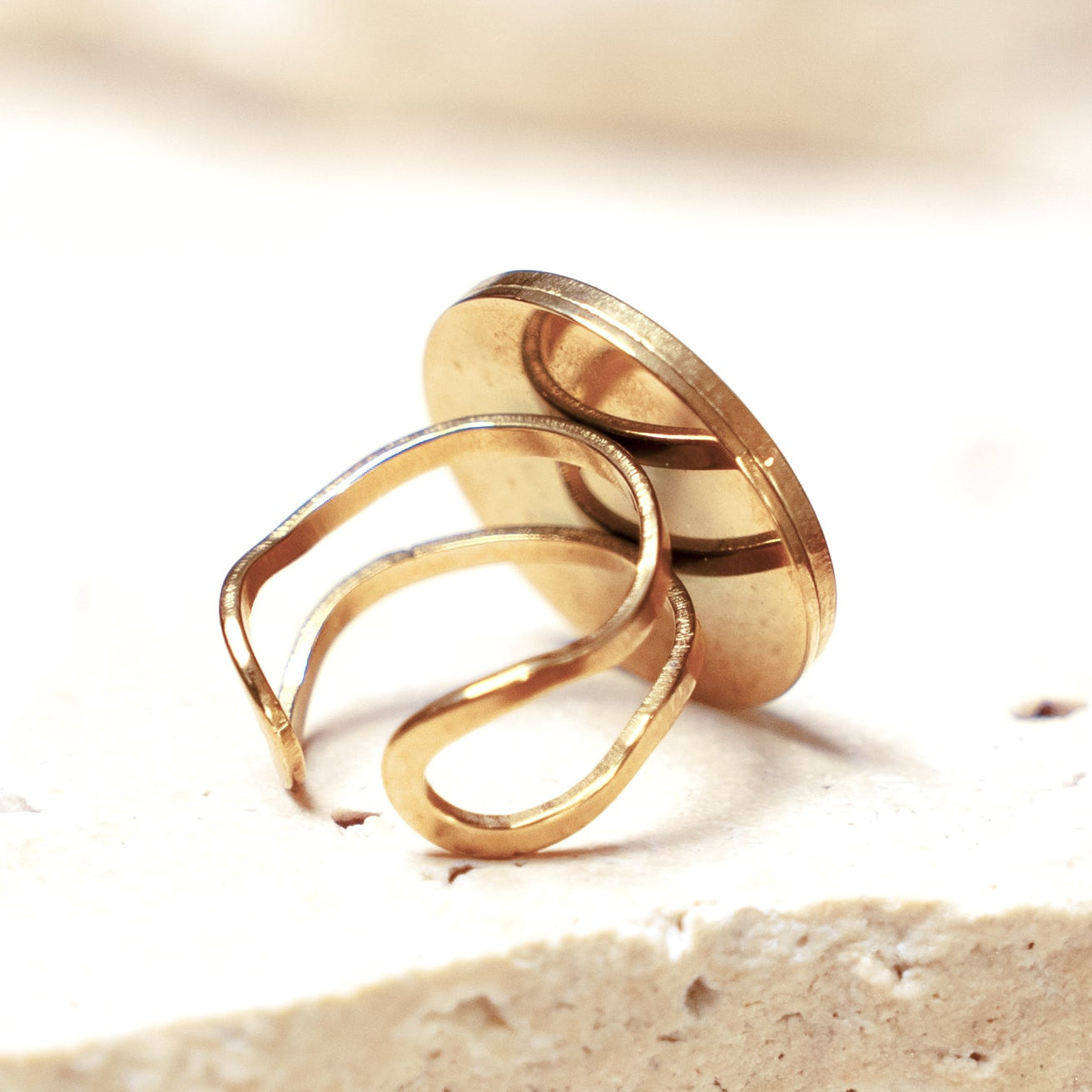 Venom Light Ring — Gold Circle, 20mm