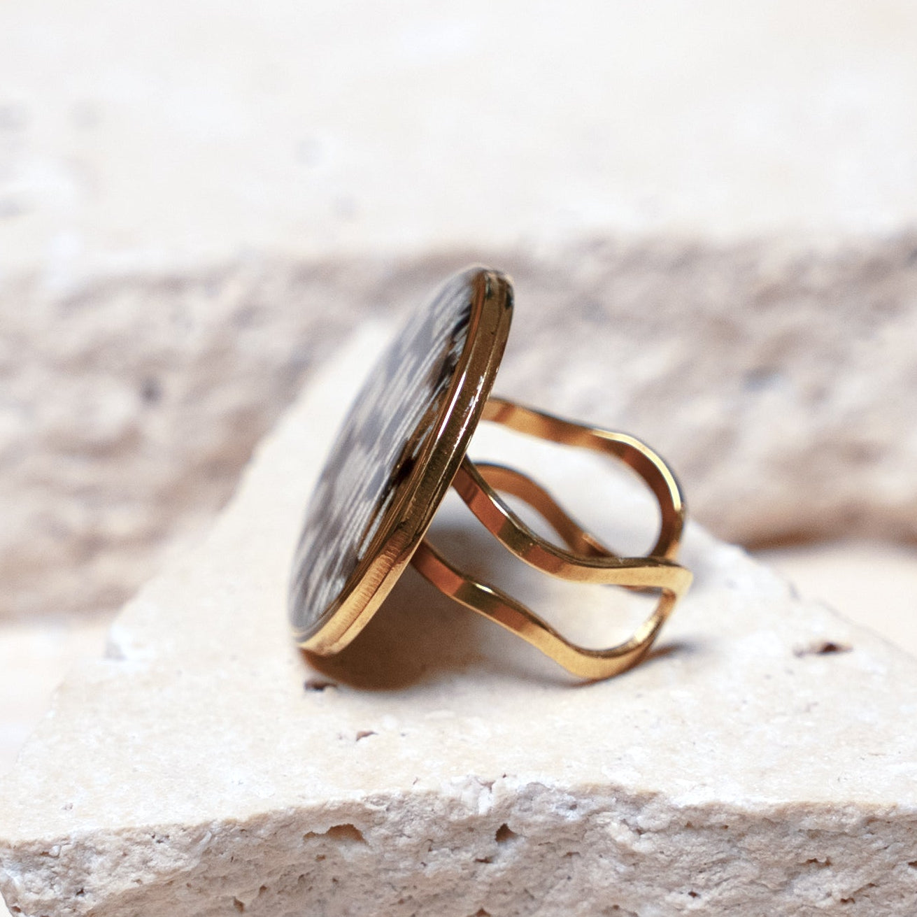 Impact Ring — Gold Circle, 25mm