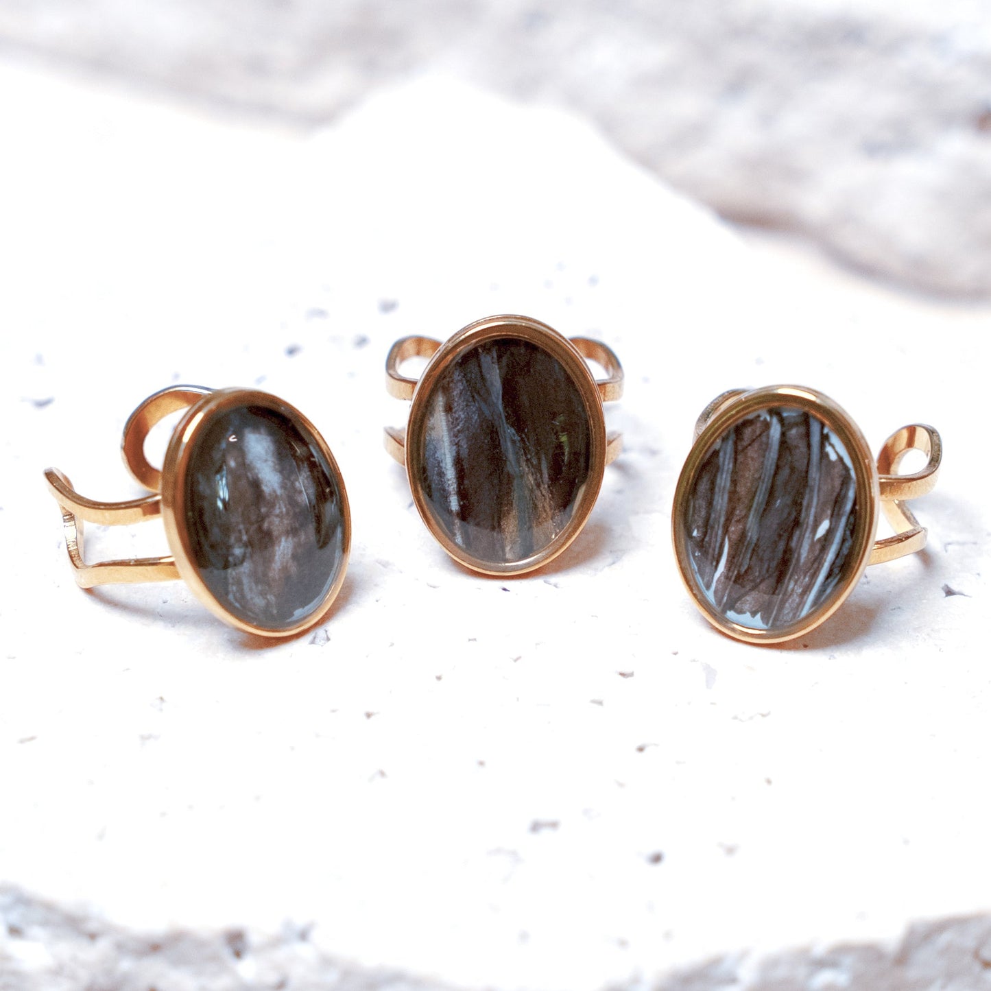 Venom Dark Ring — Gold Oval