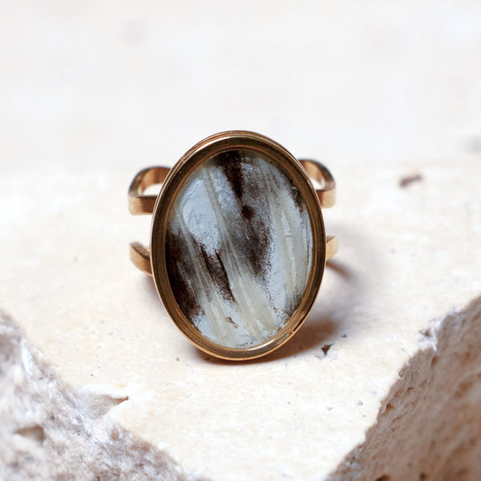 Venom Light Ring — Gold Oval