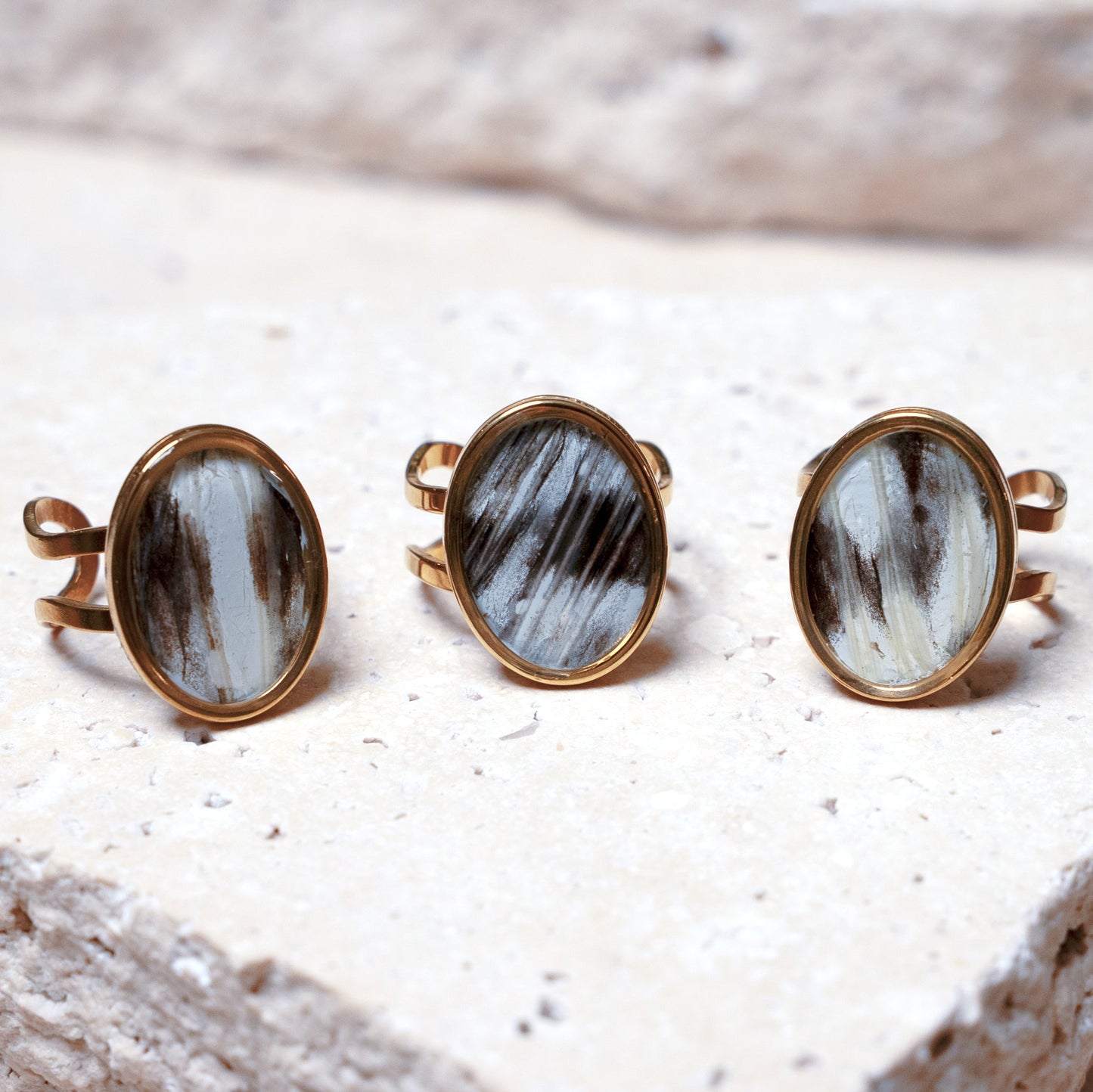 Venom Light Ring — Gold Oval