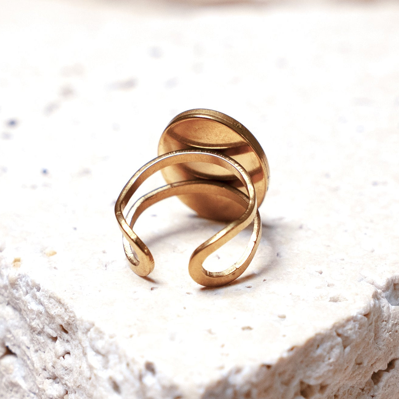Venom Light Ring — Gold Oval