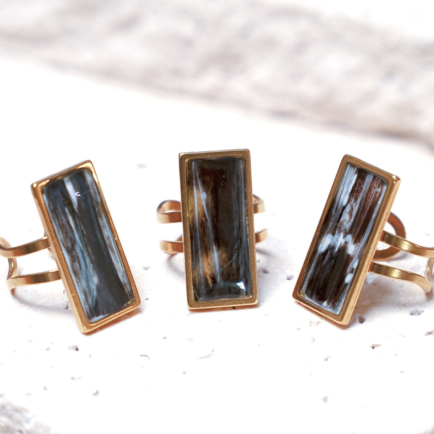 Venom Dark Ring — Gold Rectangle