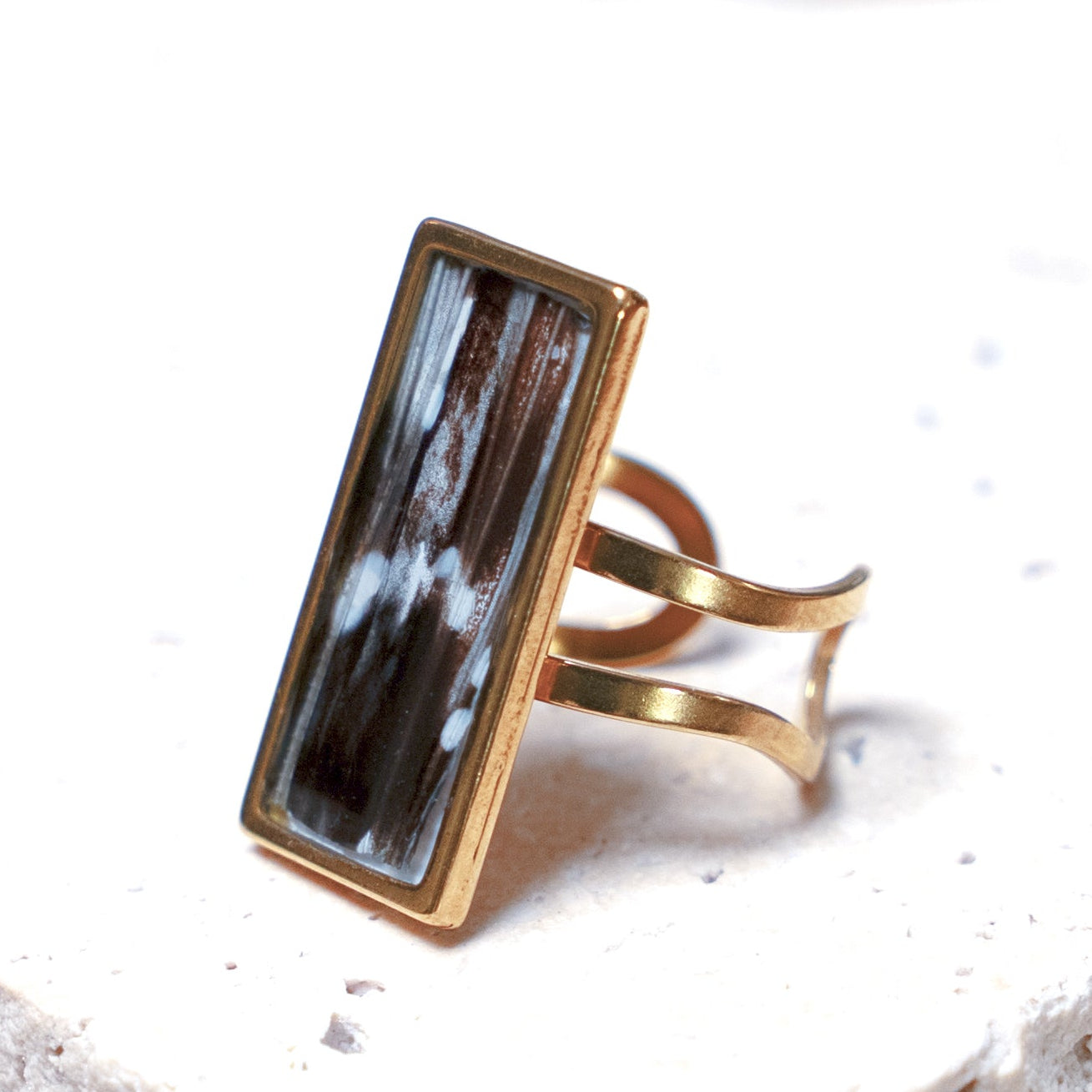 Venom Dark Ring — Gold Rectangle