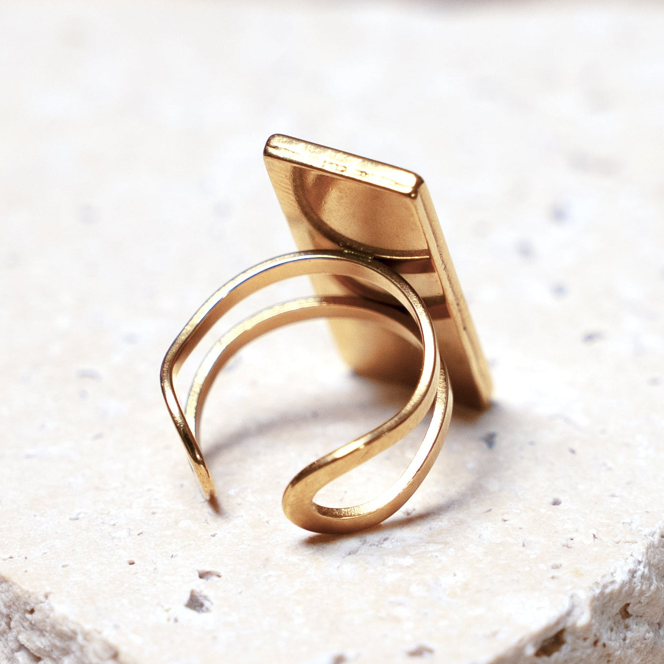Venom Light Ring — Gold Rectangle