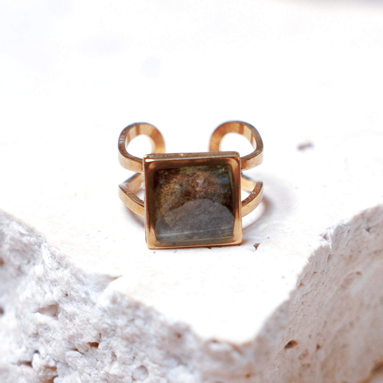 Venom Dark Ring — Gold Square