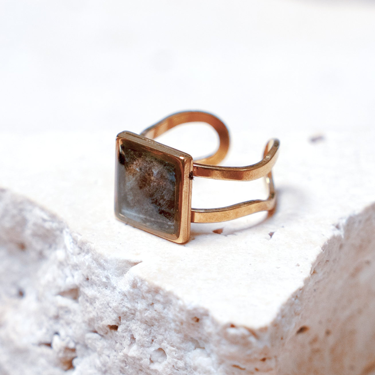 Venom Dark Ring — Gold Square