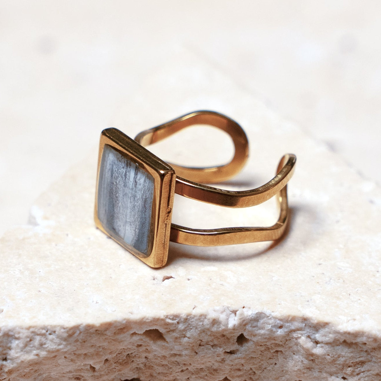 Venom Light Ring — Gold Square