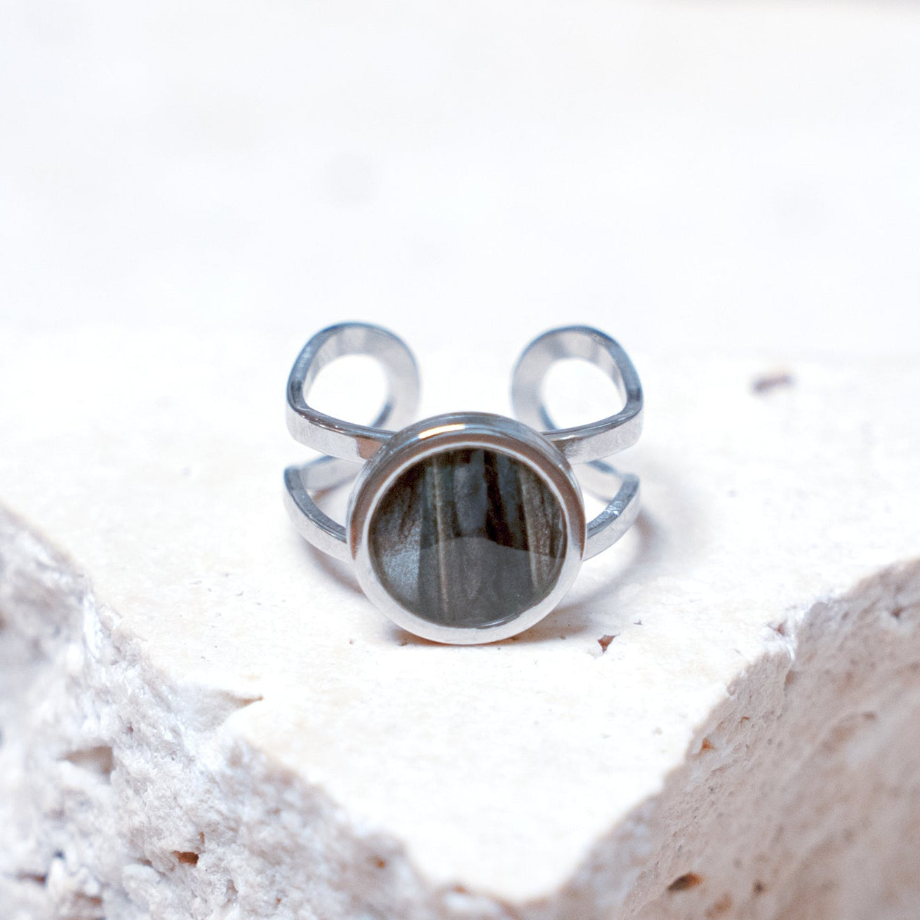 Venom Dark Ring — Stainless Steel Circle, 10mm
