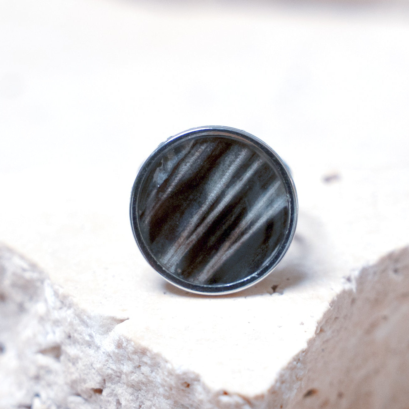 Venom Dark Ring — Stainless Steel Circle, 18mm