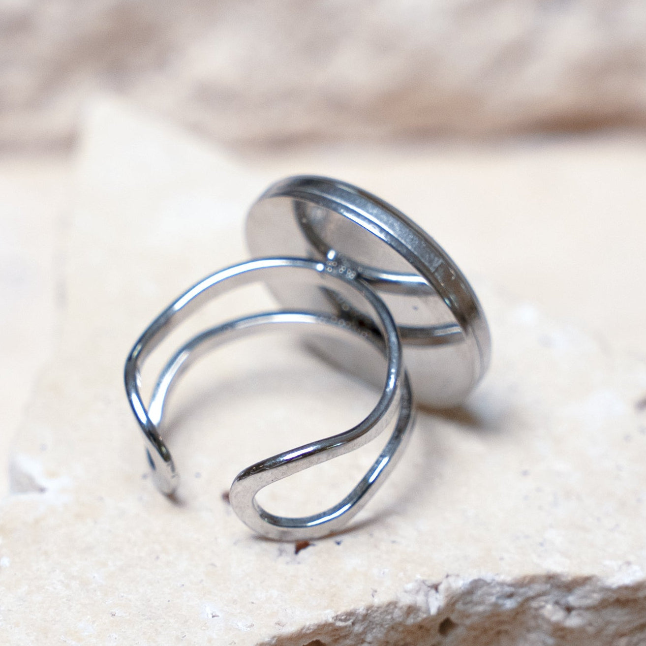 Venom Light Ring — Stainless Steel Circle, 18mm
