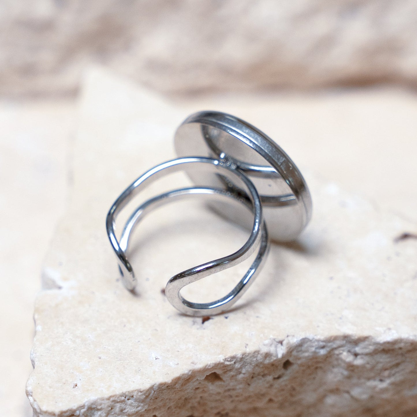 Venom Dark Ring — Stainless Steel Circle, 18mm