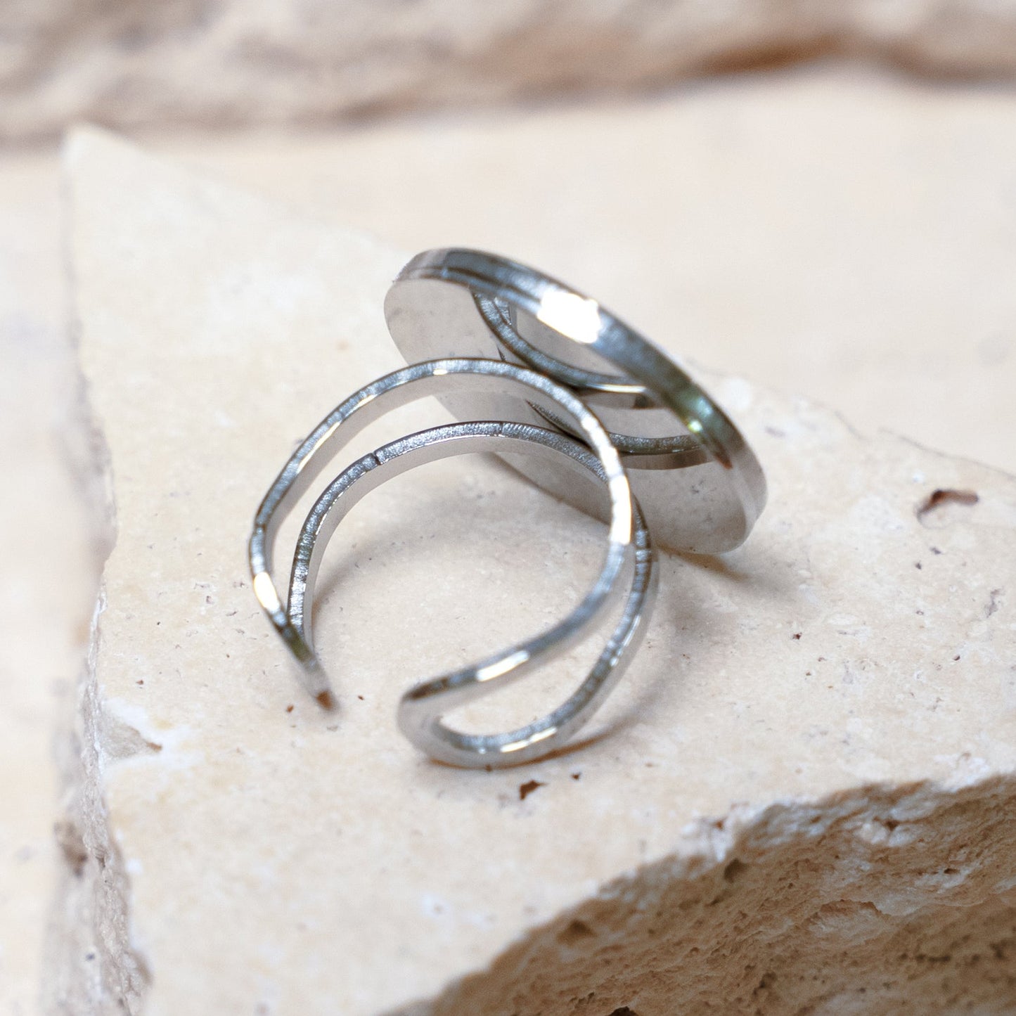 Venom Dark Ring — Stainless Steel Circle, 20mm