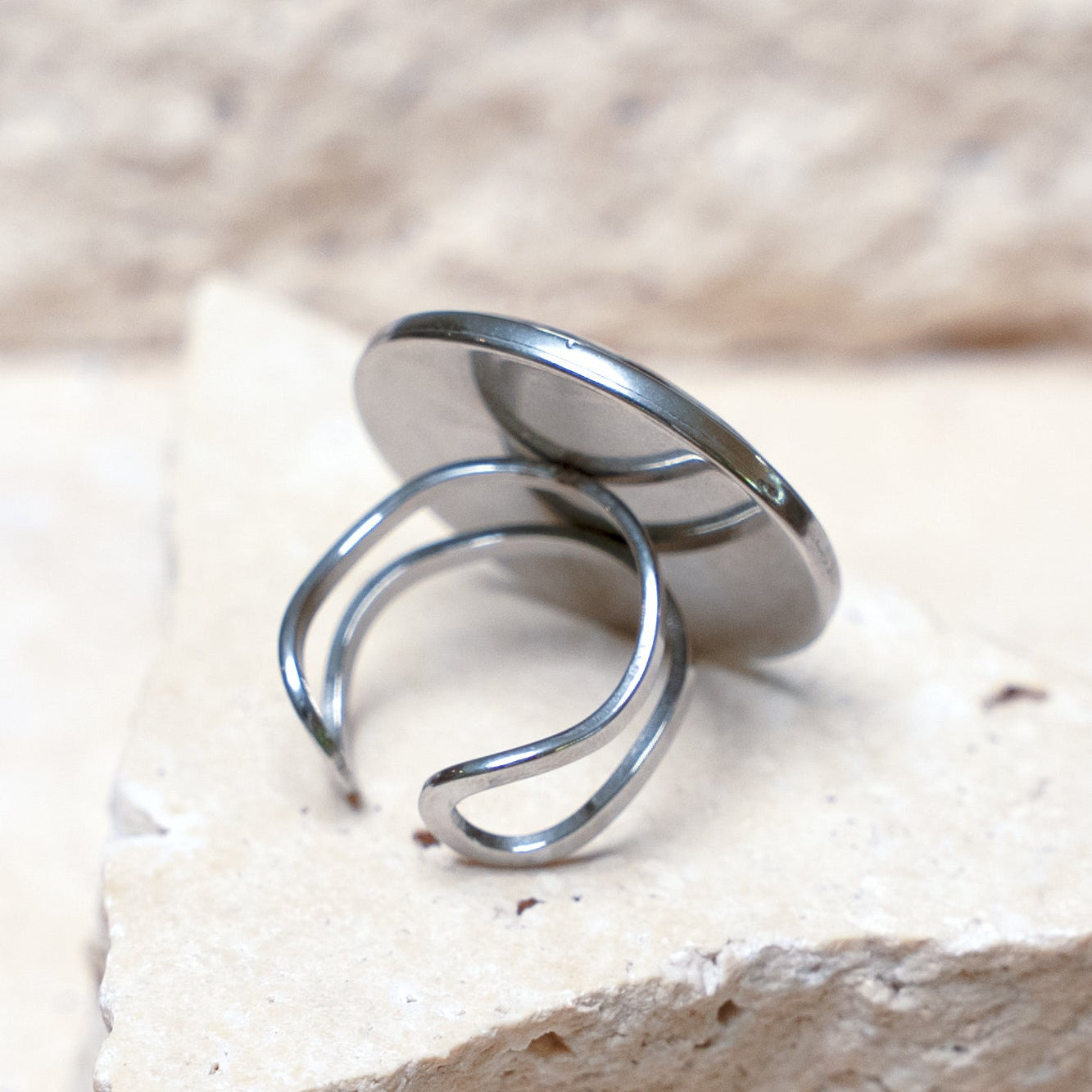 Venom Dark Ring — Stainless Steel Circle, 25mm